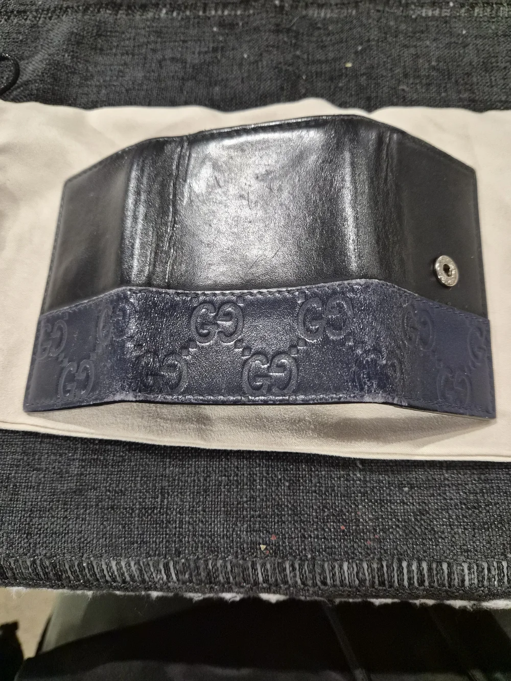 Gucci Black & Navy Embossed GG Leather Key Holder